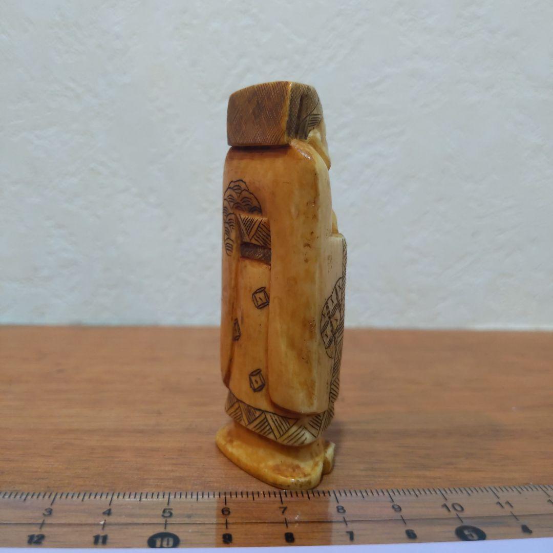 時代提げ物 七福神根付 天然素材 在銘【寿老人】高さ約7.6cm 重さ約50ｇ