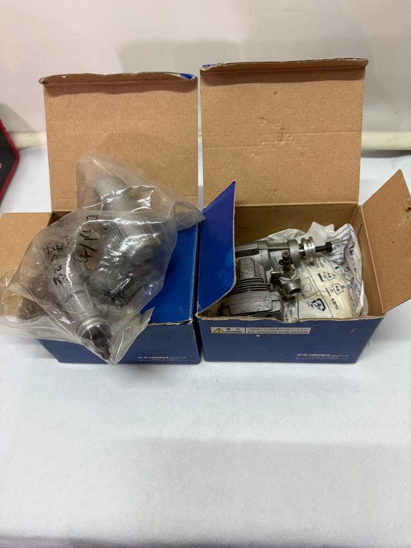 OS MAX エンジン部品 2個セット