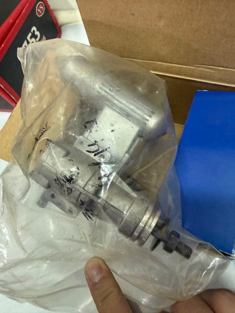 OS MAX エンジン部品 2個セット