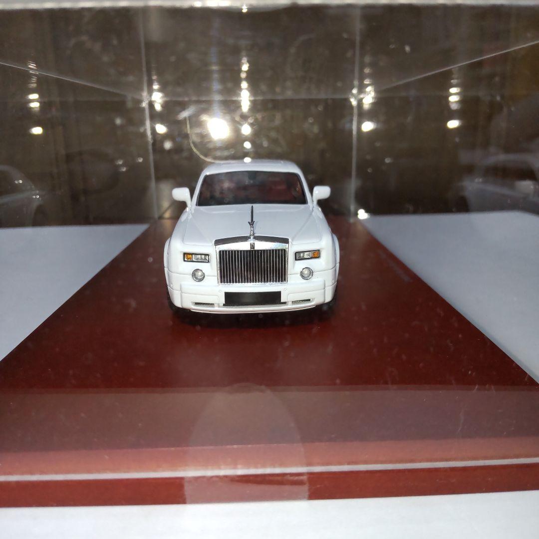 ロールスロイス ファントム 2009 イングリッシュホワイト 1/43 TSM