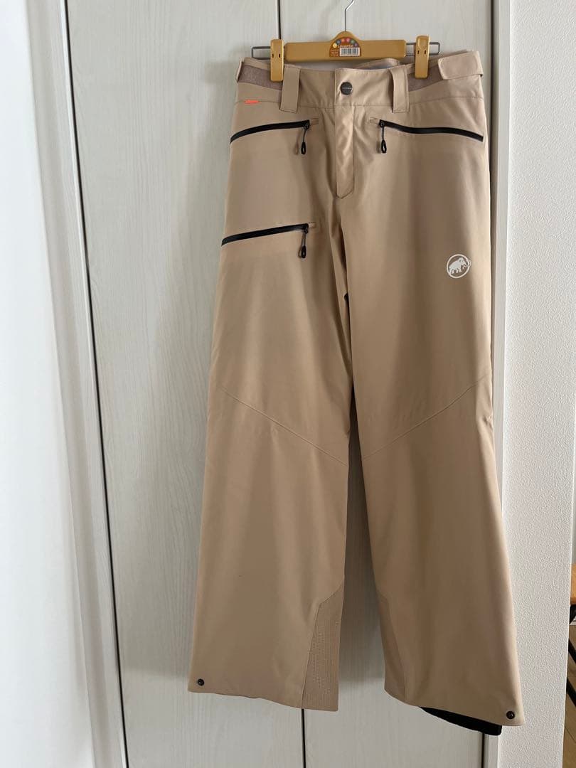 お値下げ中【マムート】ベージュ スキースノーボードパンツ•メンズXS