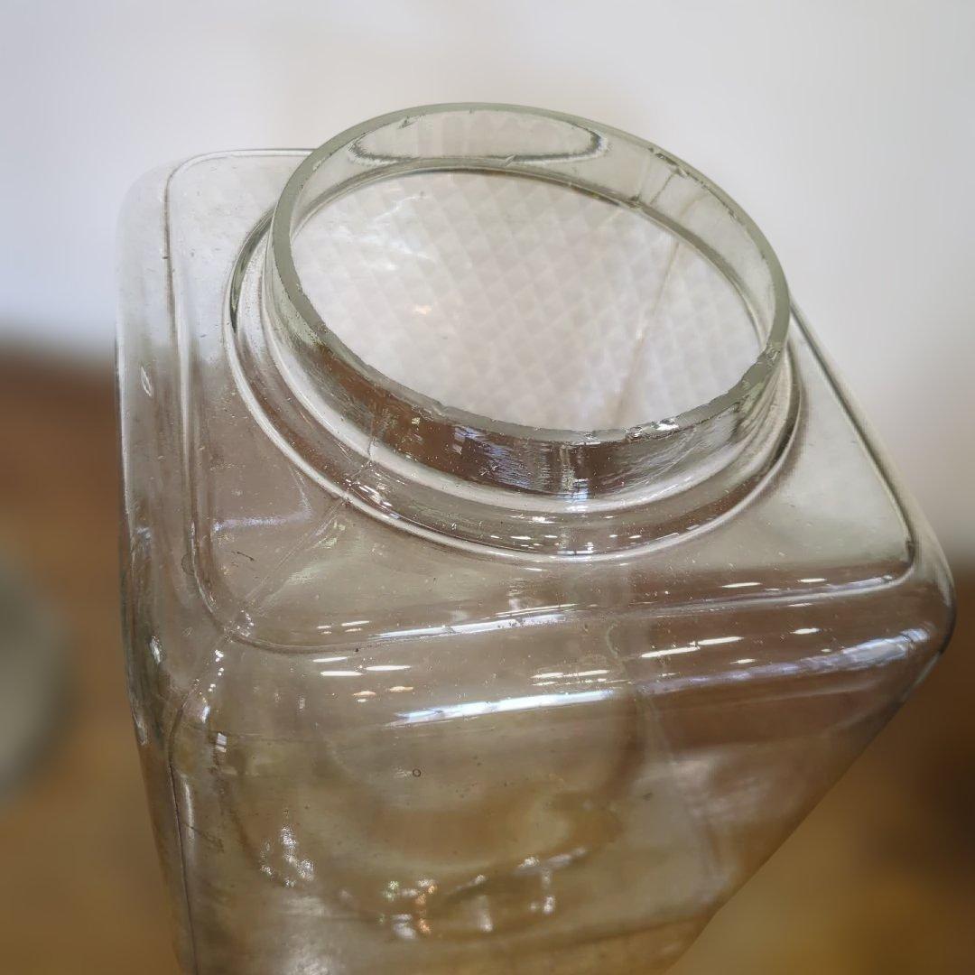 骨董　ガラス瓶　アルミ蓋　角瓶　ガラス　駄菓子屋　瓶　アンティーク