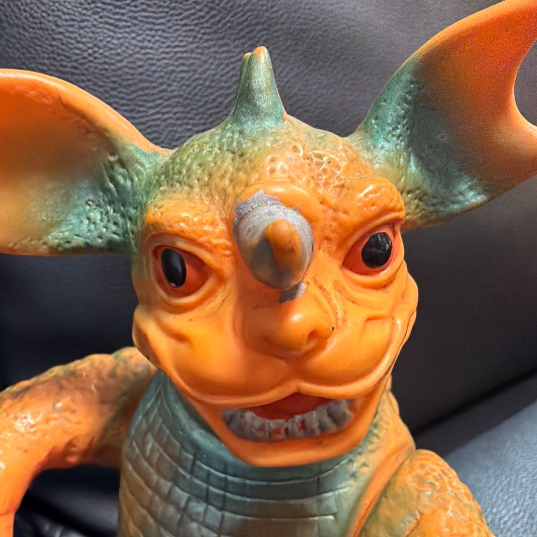 ウルトラマン 怪獣フィギュア バラゴン