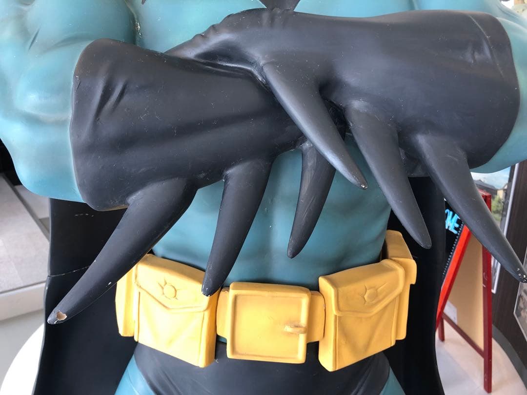 バッドマン等身大フィギュア