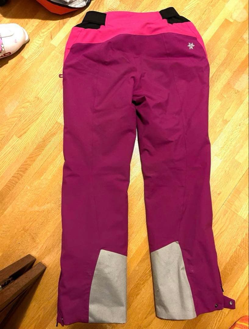 ゴールドウィン　デモスキーウエア