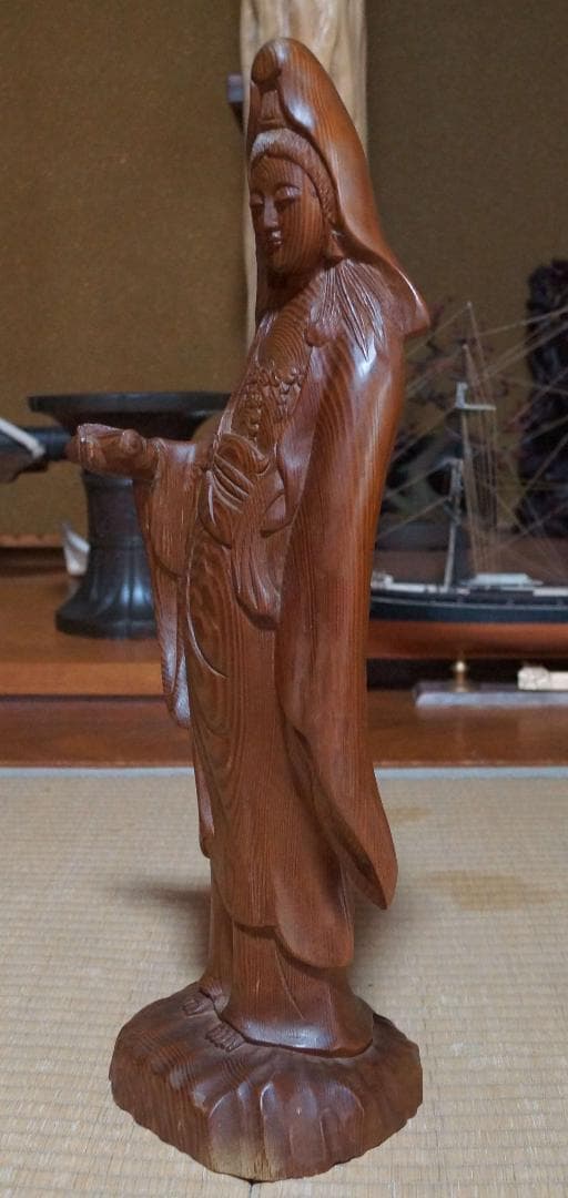 古杉 細工彫り『聖観音菩薩像』大型木製立像仏像仏教美術 美しい木目 高さ51㎝