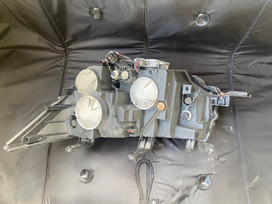 三菱 デリカ D:5 純正ヘッドライト 左右セット（コーティング済み）