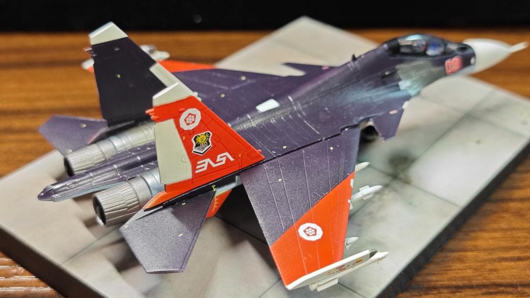 1/144 エースコンバット Su-30 ミハイ仕様 仕上げ改造品 電飾