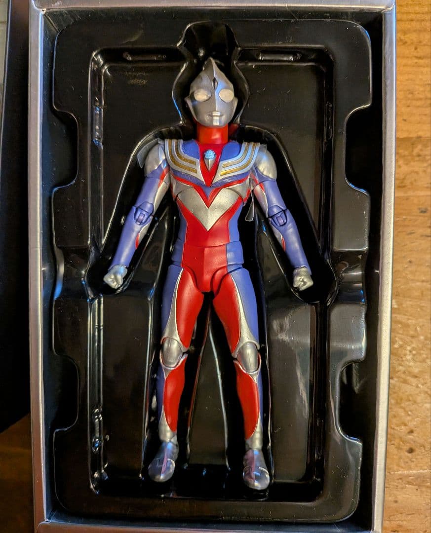 S.H.Figuarts(真骨彫製法) ウルトラマンティガ マルチタイプ