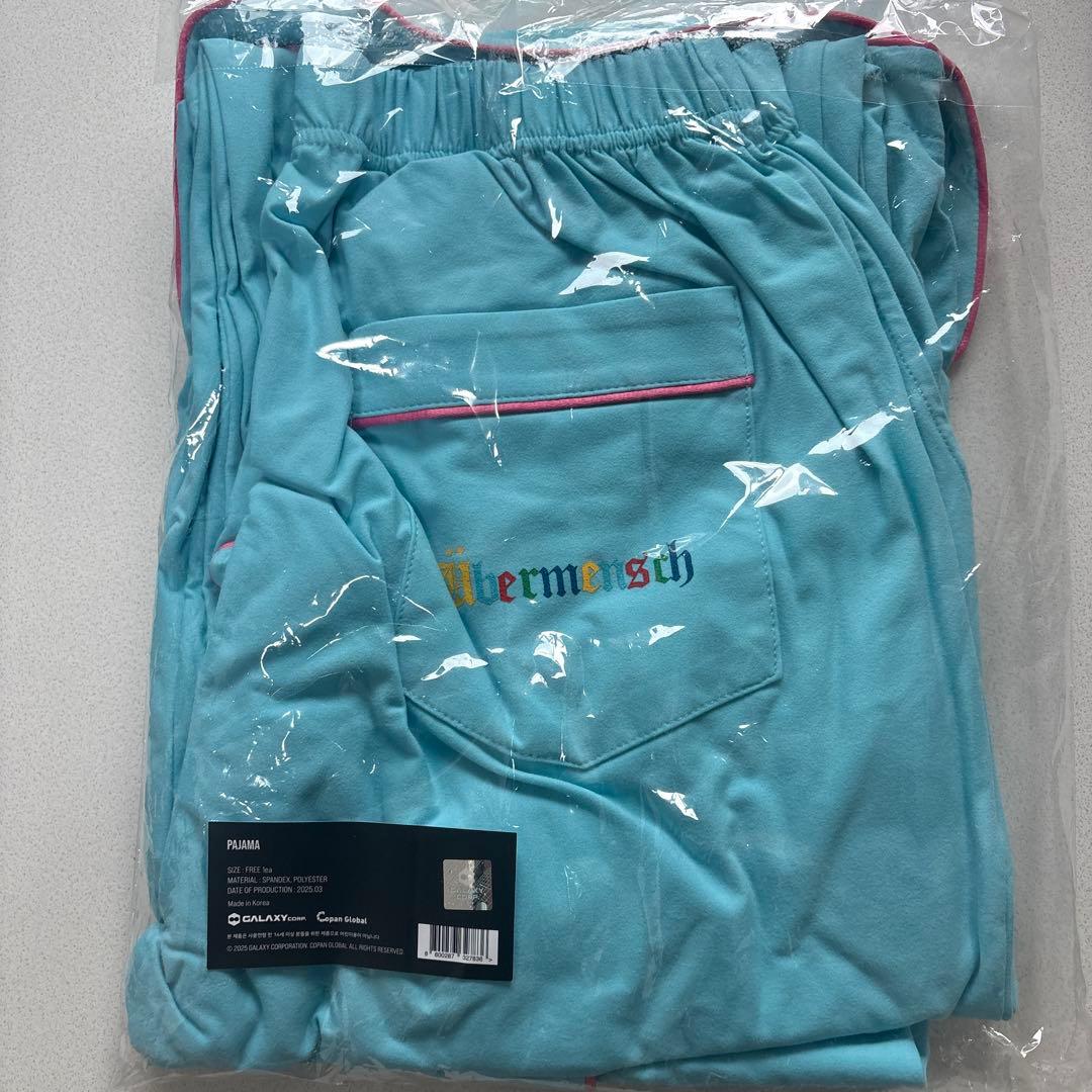 【新品•未使用】G-Dragon ジヨン　ローブ+パジャマ+トレカ4枚セット