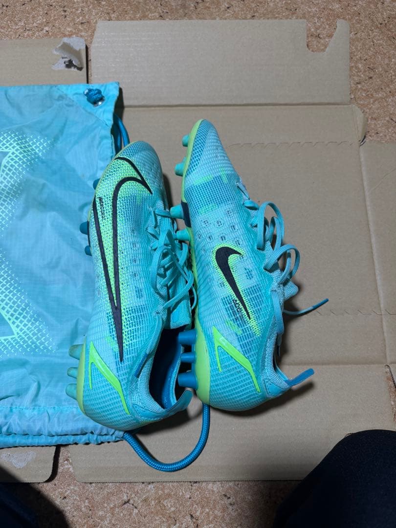 サッカースパイク　NIKE ヴェイパー14エリートAG