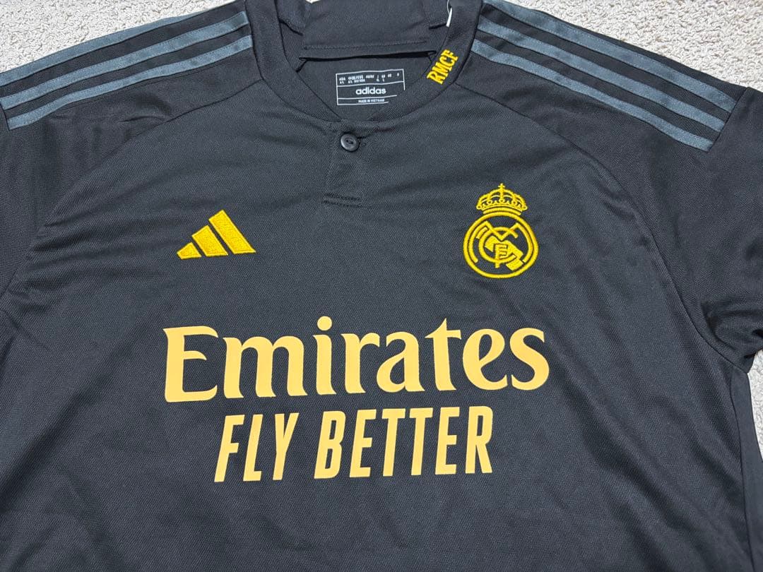 レアルマドリー　モドリッチ　アディダス　サード　ユニフォーム