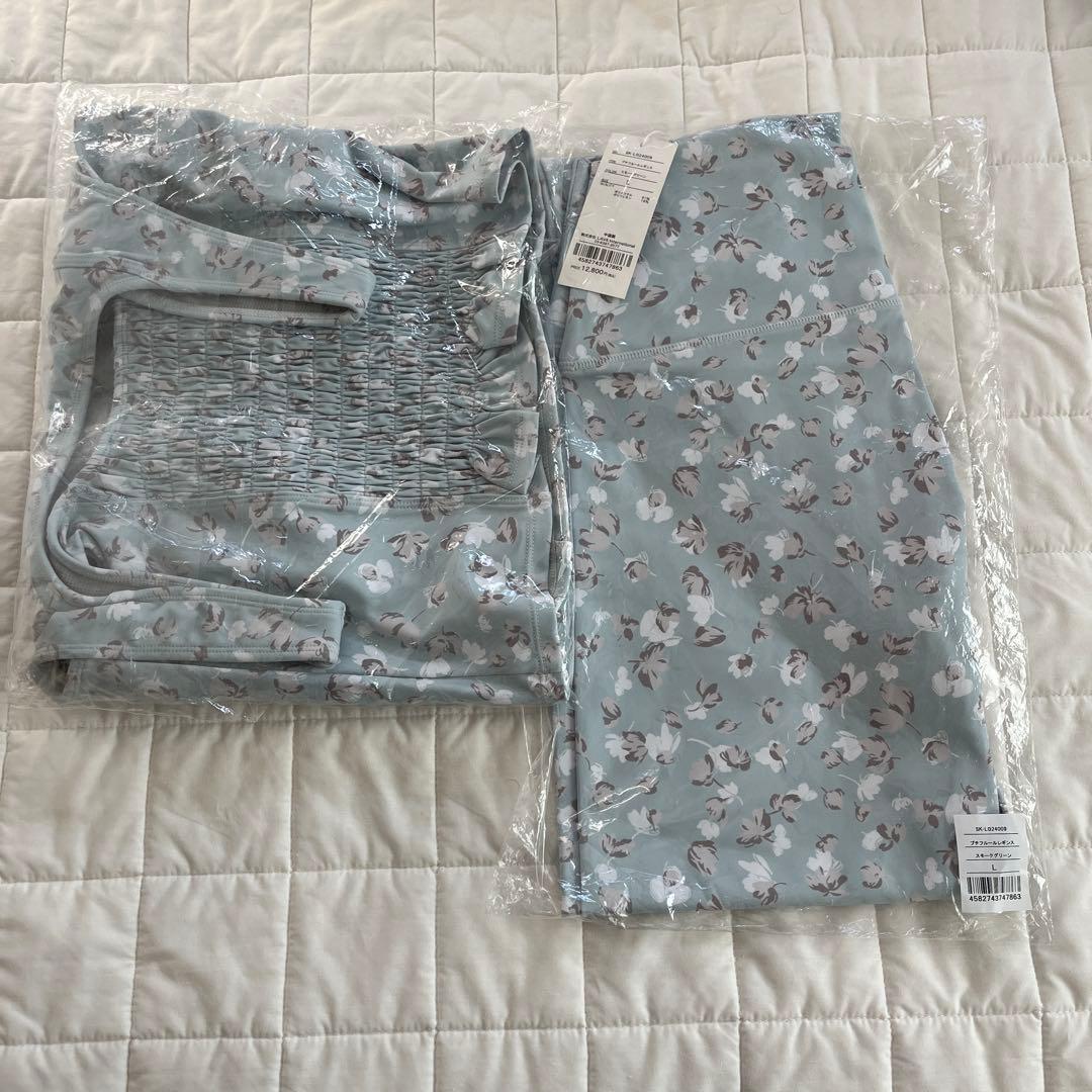 SUKALA Lサイズ新品タグ付プチフルールショートタンクトップ、レギンスセット