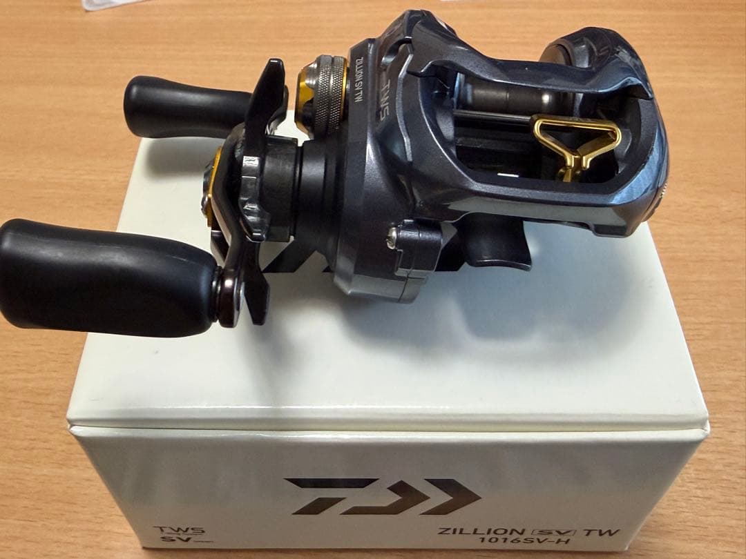 ジリオンSVTW 1016SV-H 中古美品　ダイワ