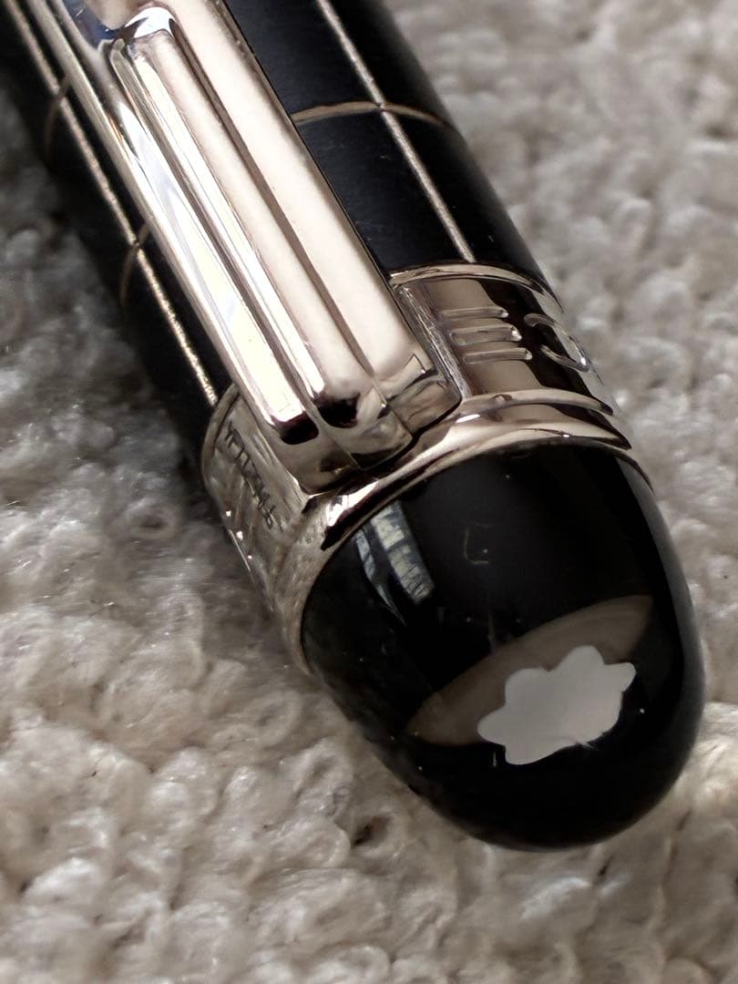 ◾️モンブラン◾️スターウォーカー ボールペン◾️メタルラバー◾️化粧箱、サービスガイド