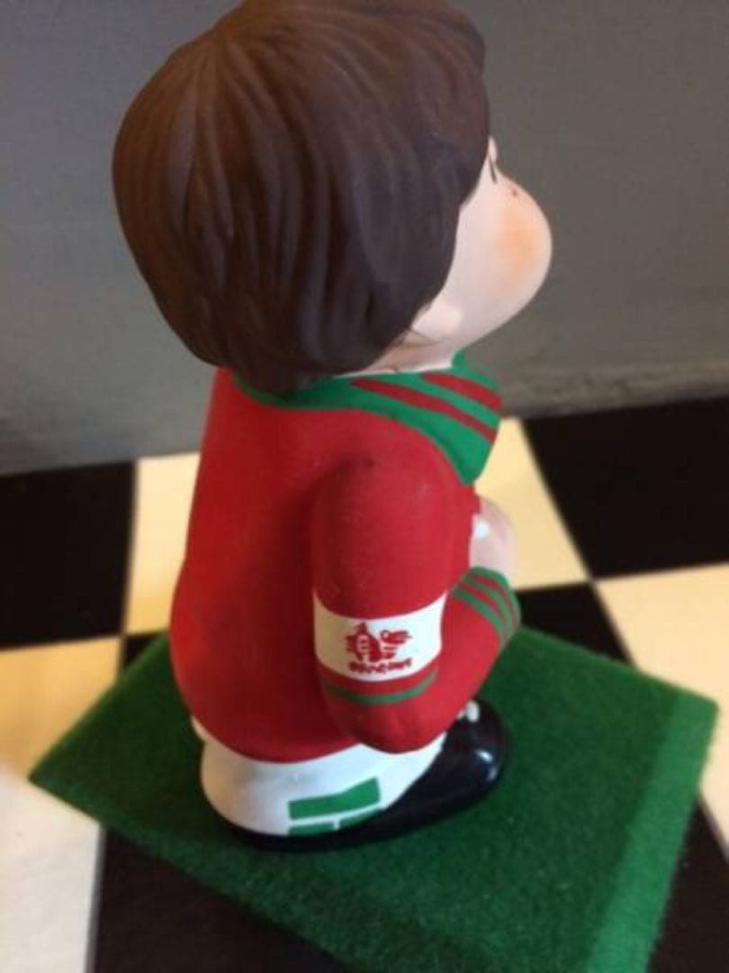 ラグビー　陶器製人形　ウェールズ代表　旧デザイン