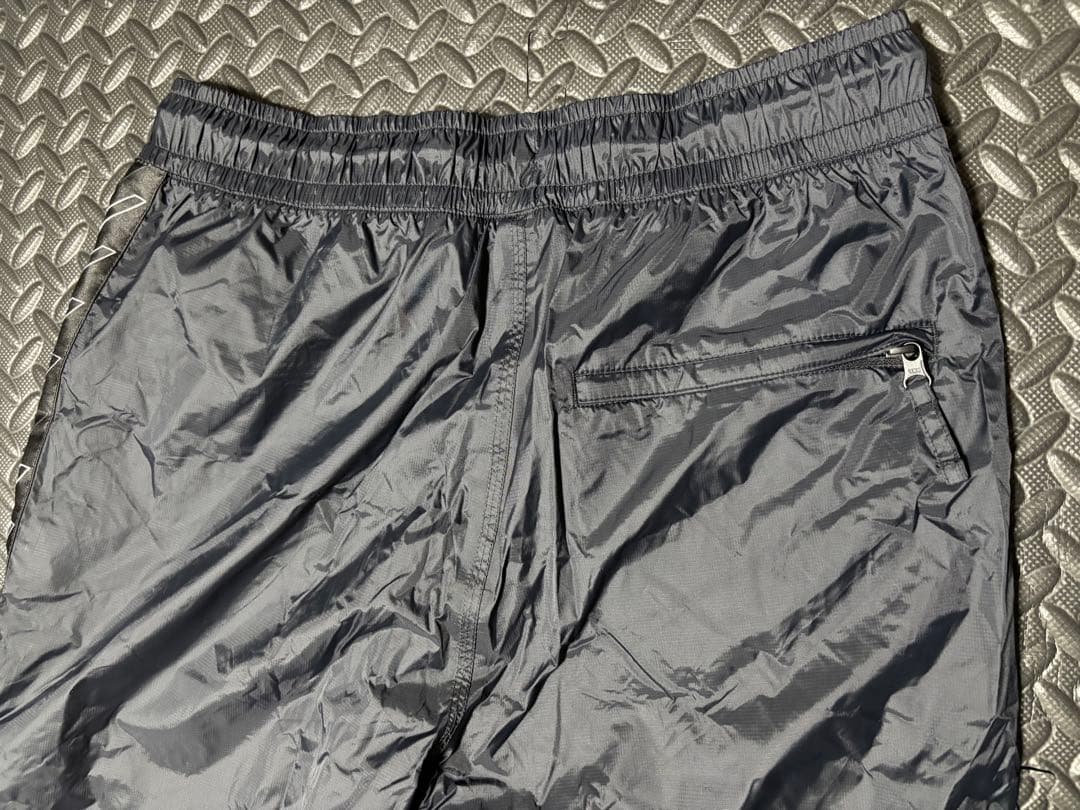 VOLCOM ボルコム ナイロンパンツ