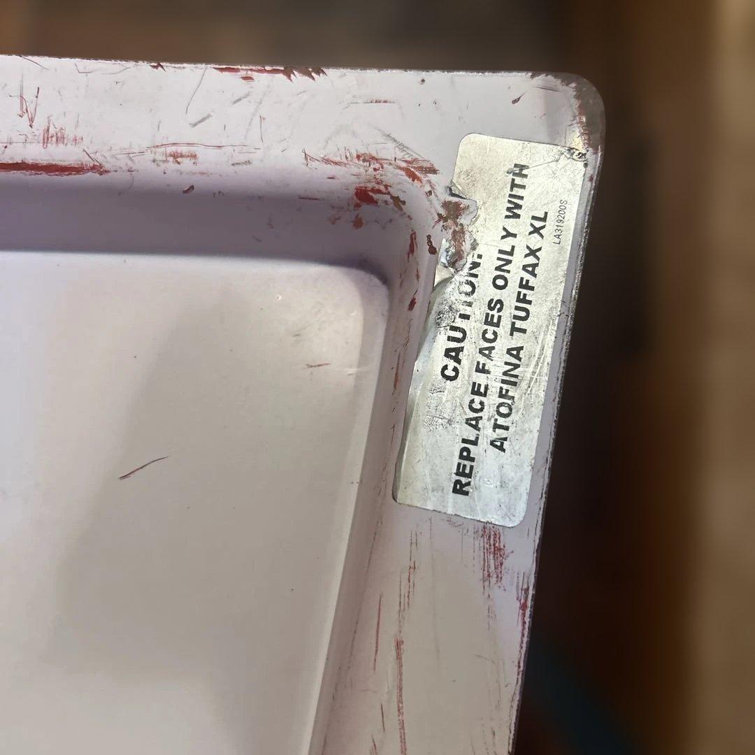 マクドナルド　マクドナルドドライブスリー看板