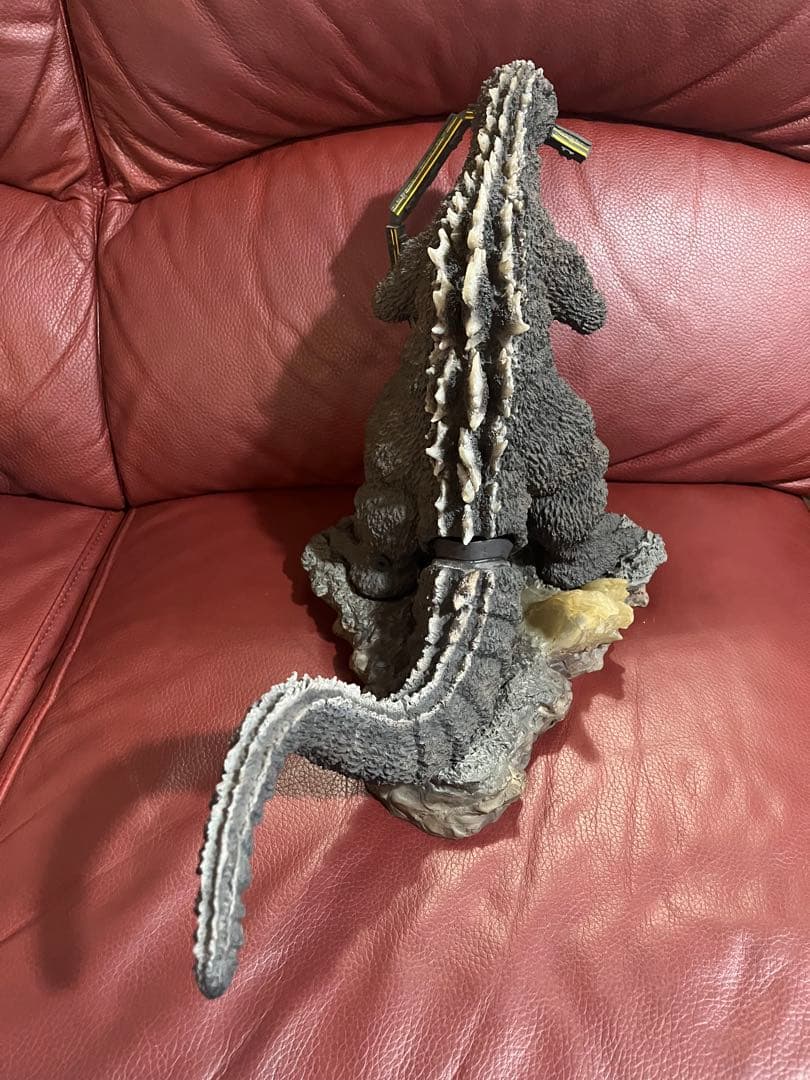 エクスプラス　ゴジラ(1954版) 電車咥えver. 東宝30cmシリーズ