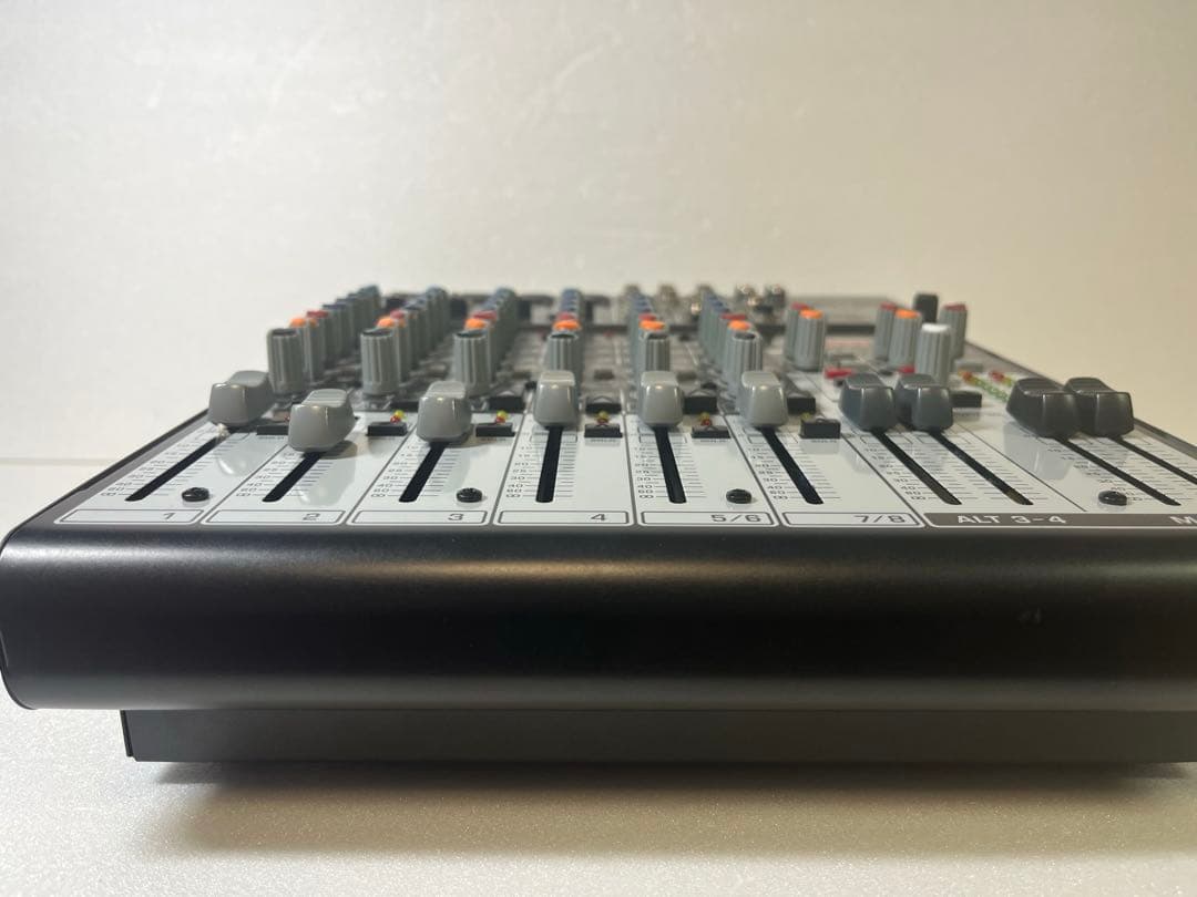 動作品　BEHRINGER ベリンガー XENYX X1204 USB ミキサー