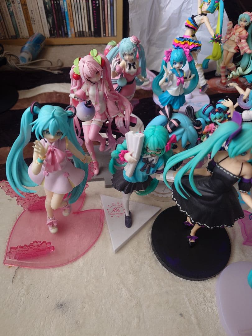 初音ミク フィギュア 30体+2体セット 　ジャンク扱い