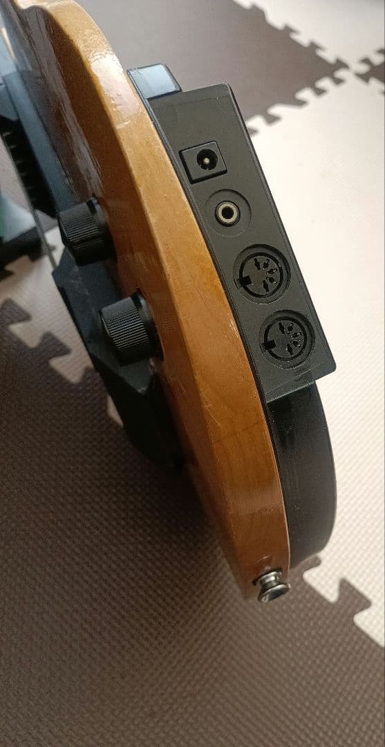 YAMAHA EZ-EG MIDIギター　ピアノやウッドベースの音がでる