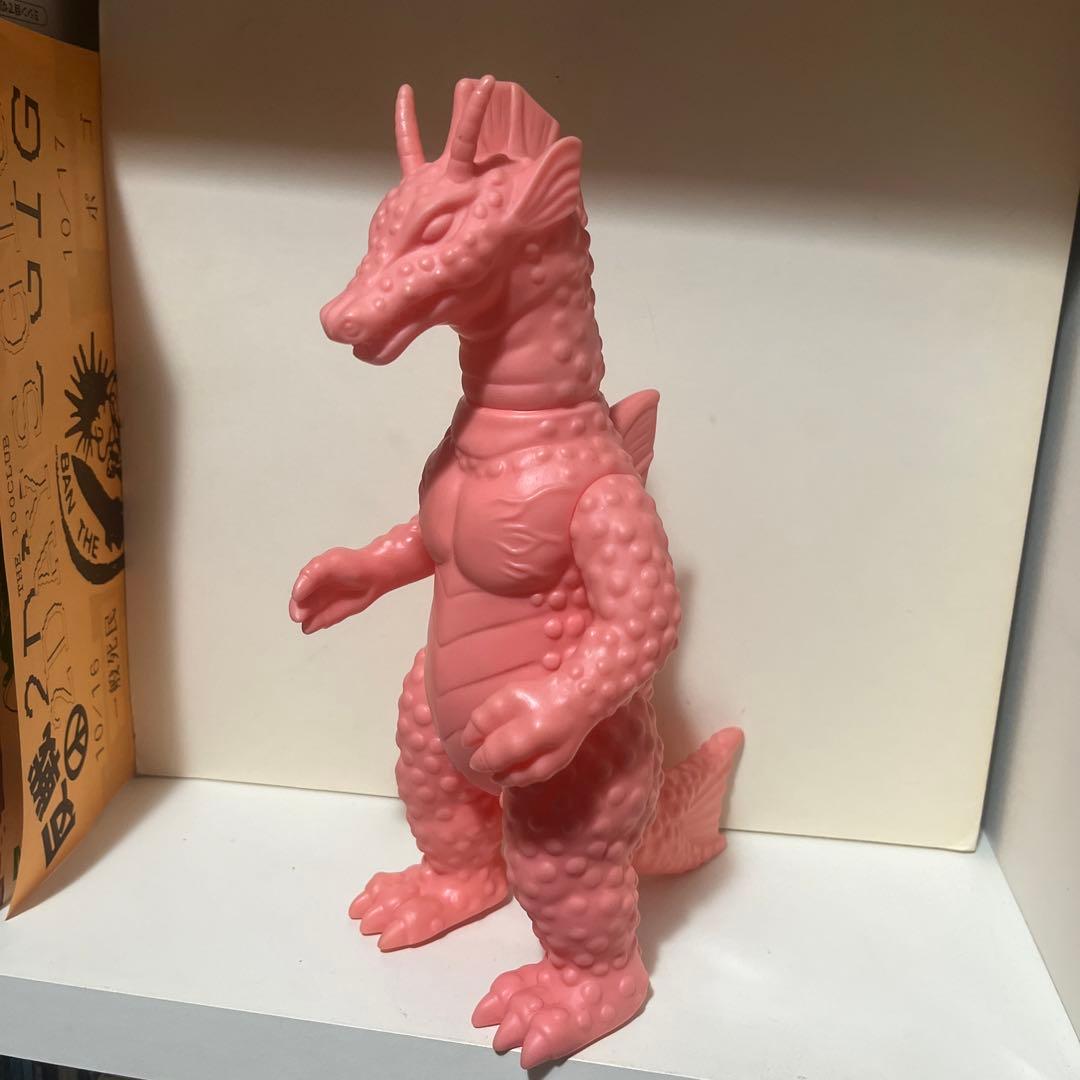 M1号製 チタノザウルス ピンク未塗装 ソフビ フィギュア ゴジラ