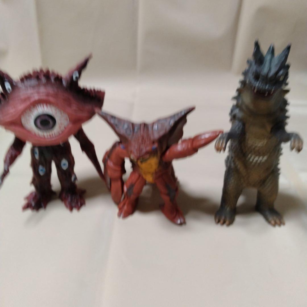 ウルトラマン怪獣　ソフビ　13体