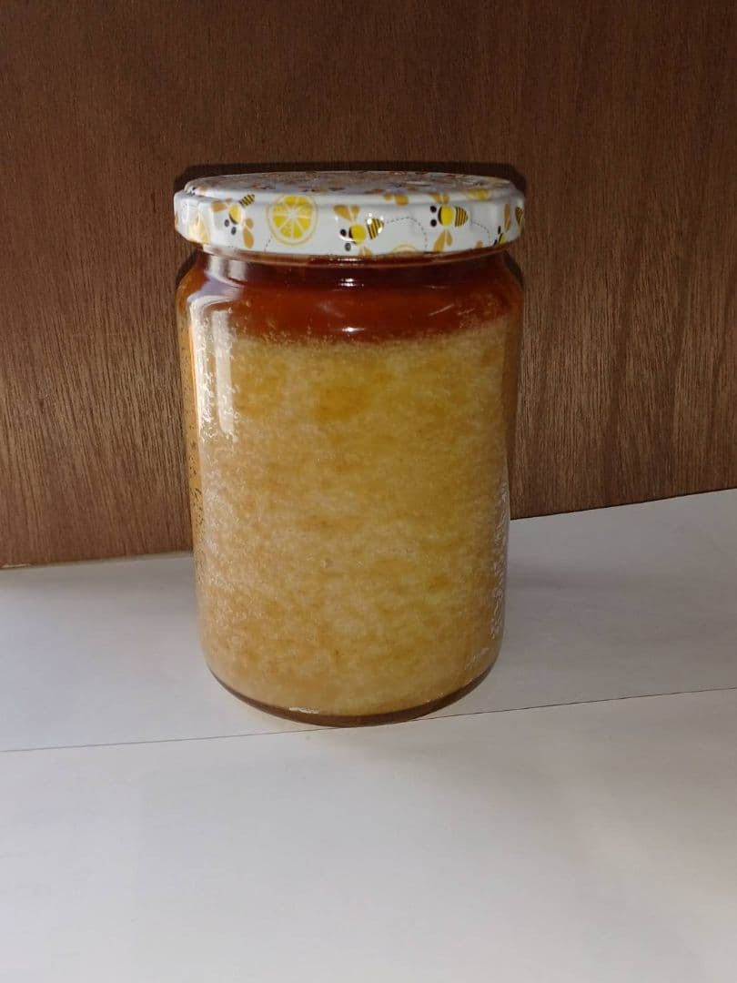 日本蜜蜂の天然ハチミツ　無添加　非加熱 内容量４００g × ４本