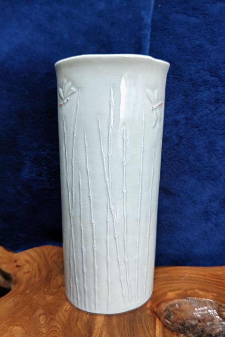 申相浩　釜谷陶房 　白磁花瓶 竹模様 トンボ