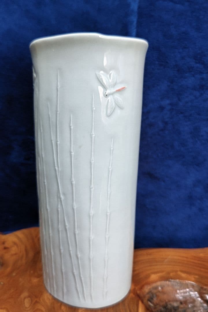 申相浩　釜谷陶房 　白磁花瓶 竹模様 トンボ