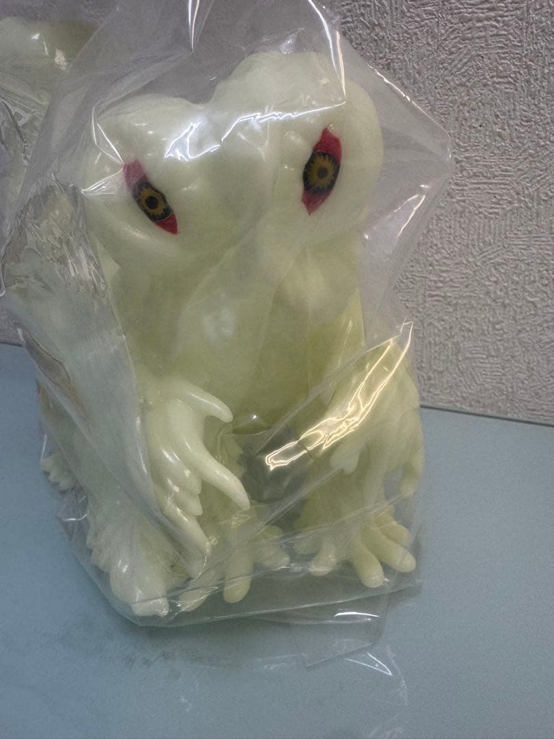 ゴジラ・ストア限定　ヘドラ蓄光セット　GID Red Eyes Ver. Set