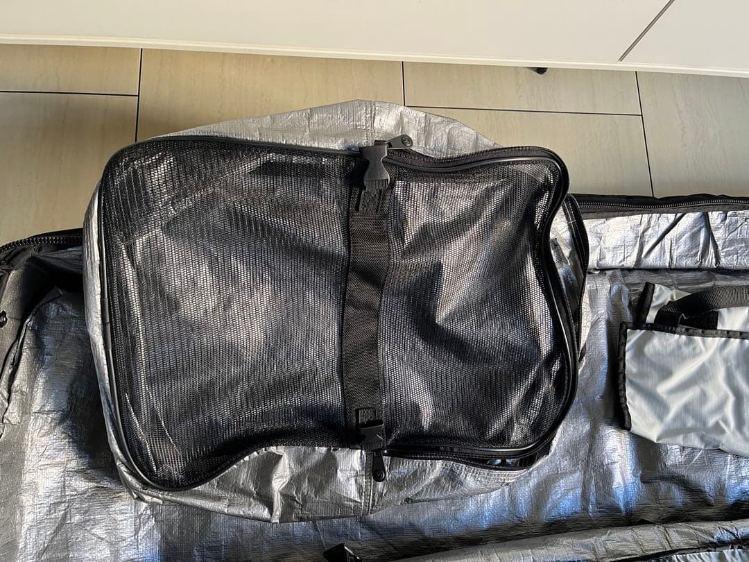 希少！BURTON スノーボードキャリー付きバッグ ブラック