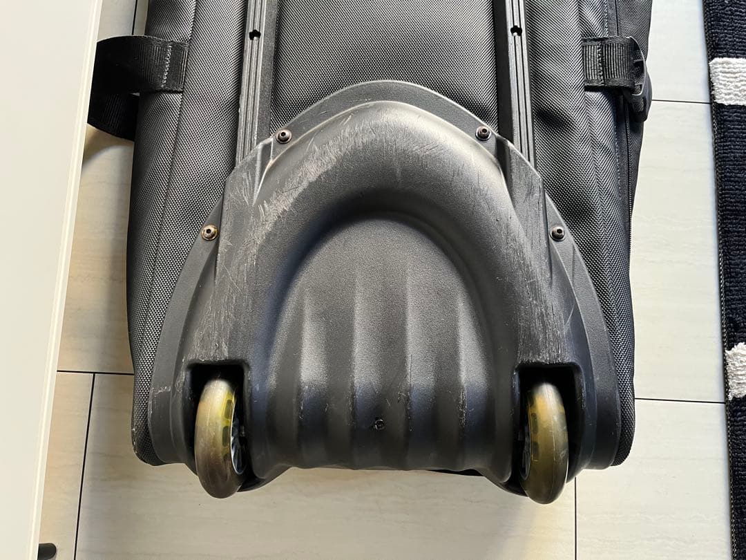 希少！BURTON スノーボードキャリー付きバッグ ブラック