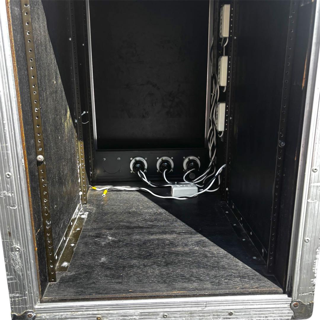 PULSE 18U ラックケース ③