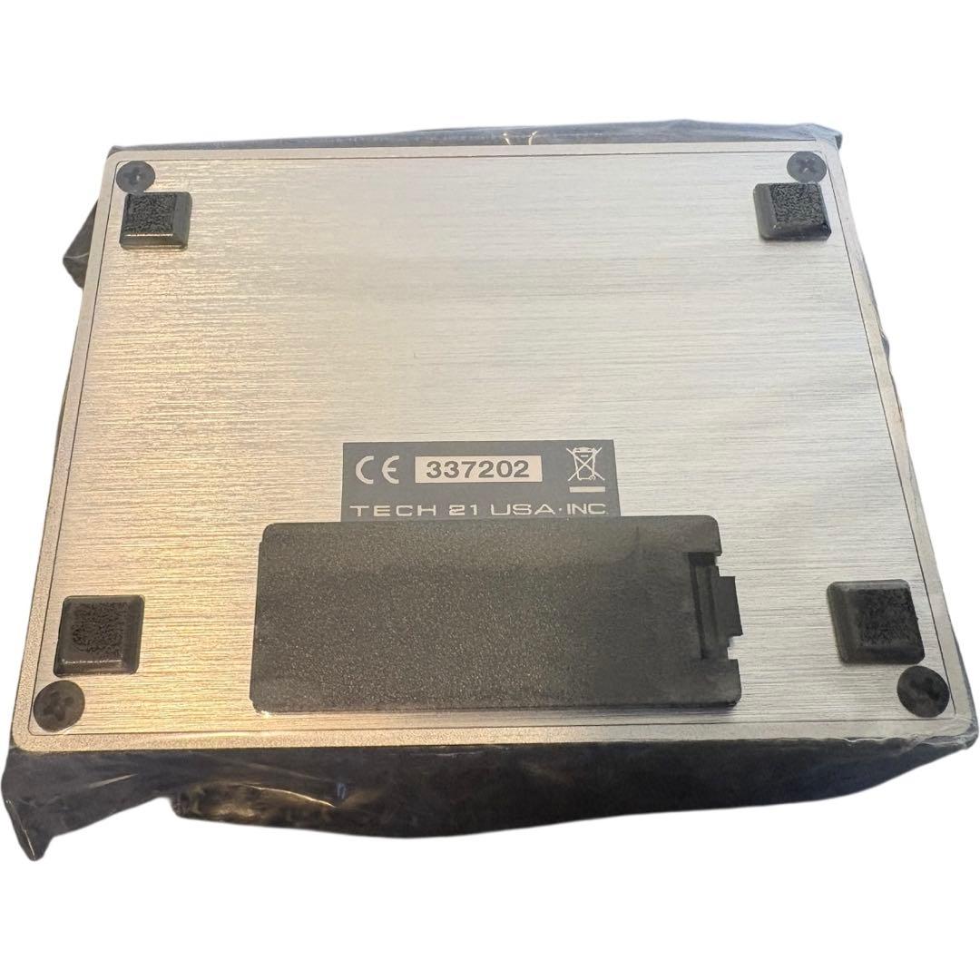 新品 TECH21 SANSAMP BASS D DI 30周年モデル