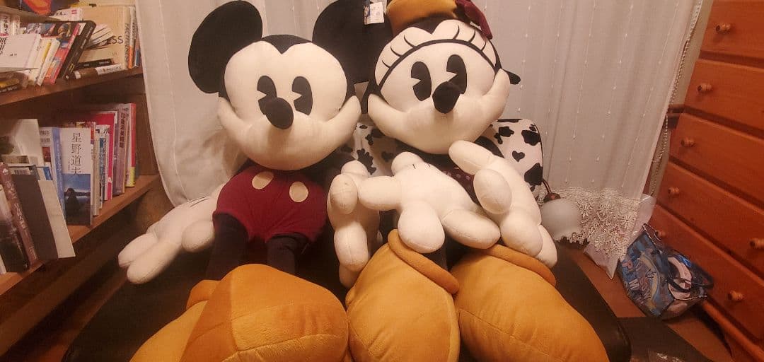 香港ディズニー　巨大ぬいぐるみ　ミッキーミニー