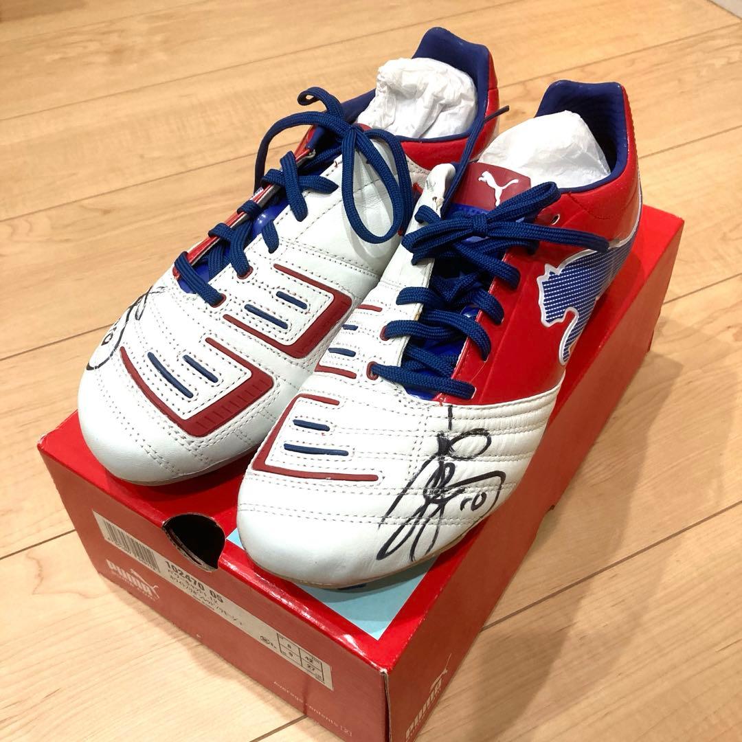 山田大記　ジュビロ磐田　サイン入りスパイク　2012年