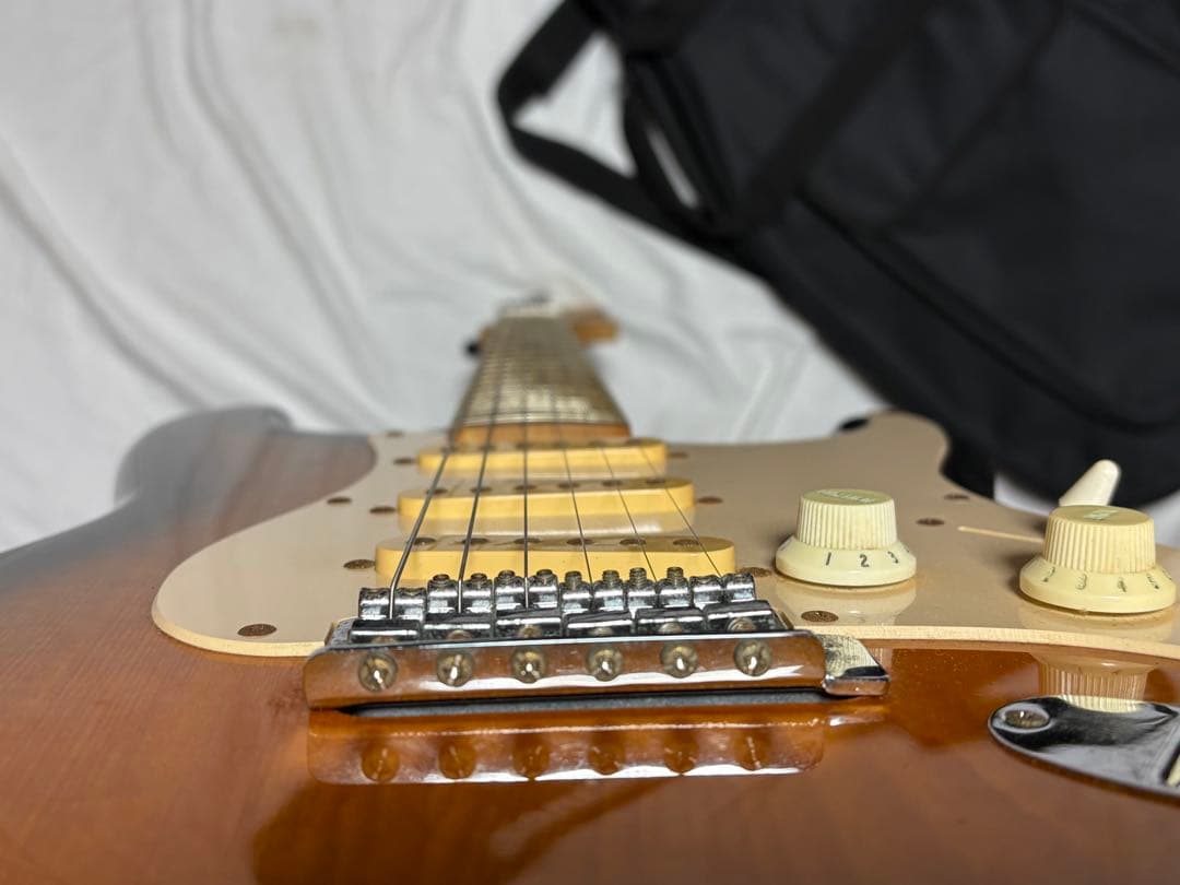 u*a様 Squier by Fender エレキギター　ソフトケース付1916