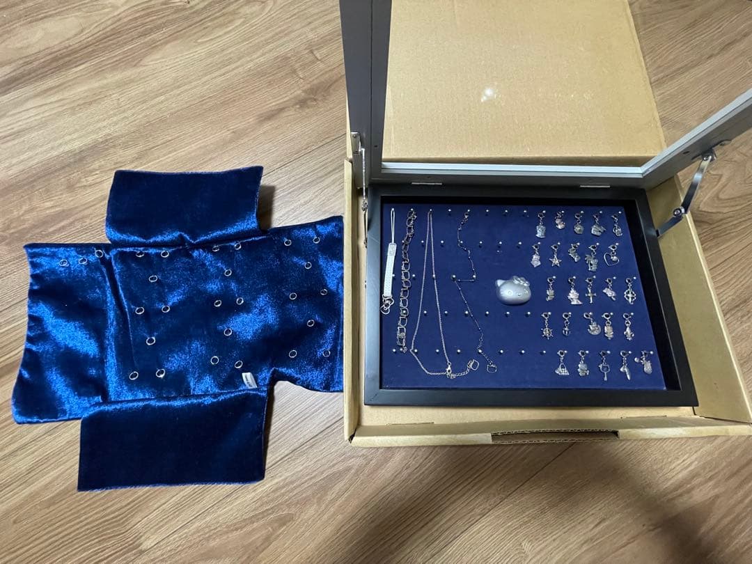 ハローキティ　ディアゴスティーニ　チャームセット