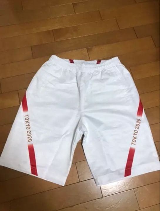 非売品　オリンピック聖火ランナー公式ユニホーム　ショートパンツ