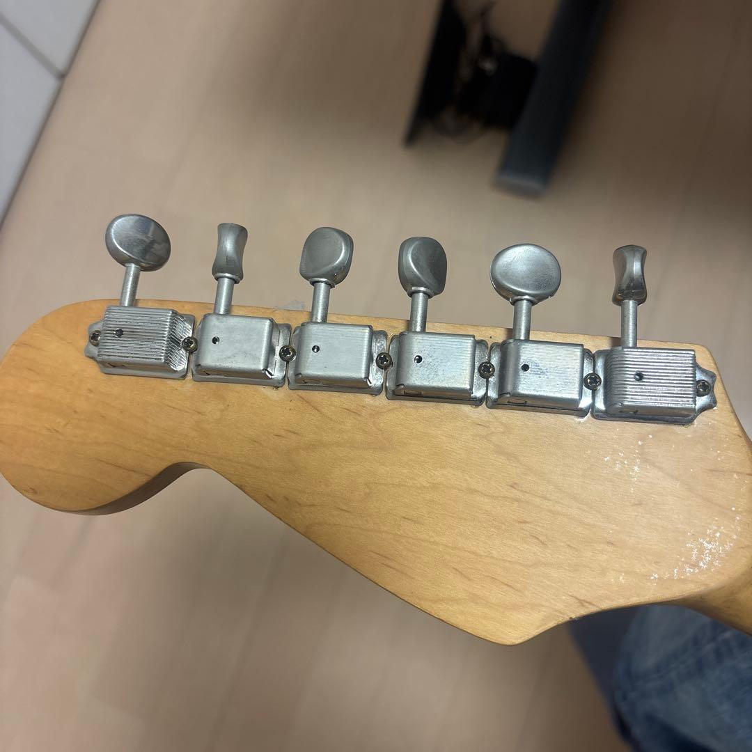 Stratocaster ゴールドラメ