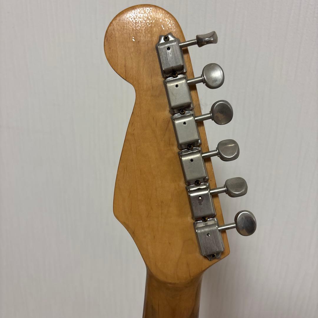 Stratocaster ゴールドラメ