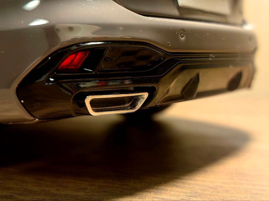 h*i様 [日本未売品・希少輸入品] 1/18 アウディA5 最新型 ディーラー