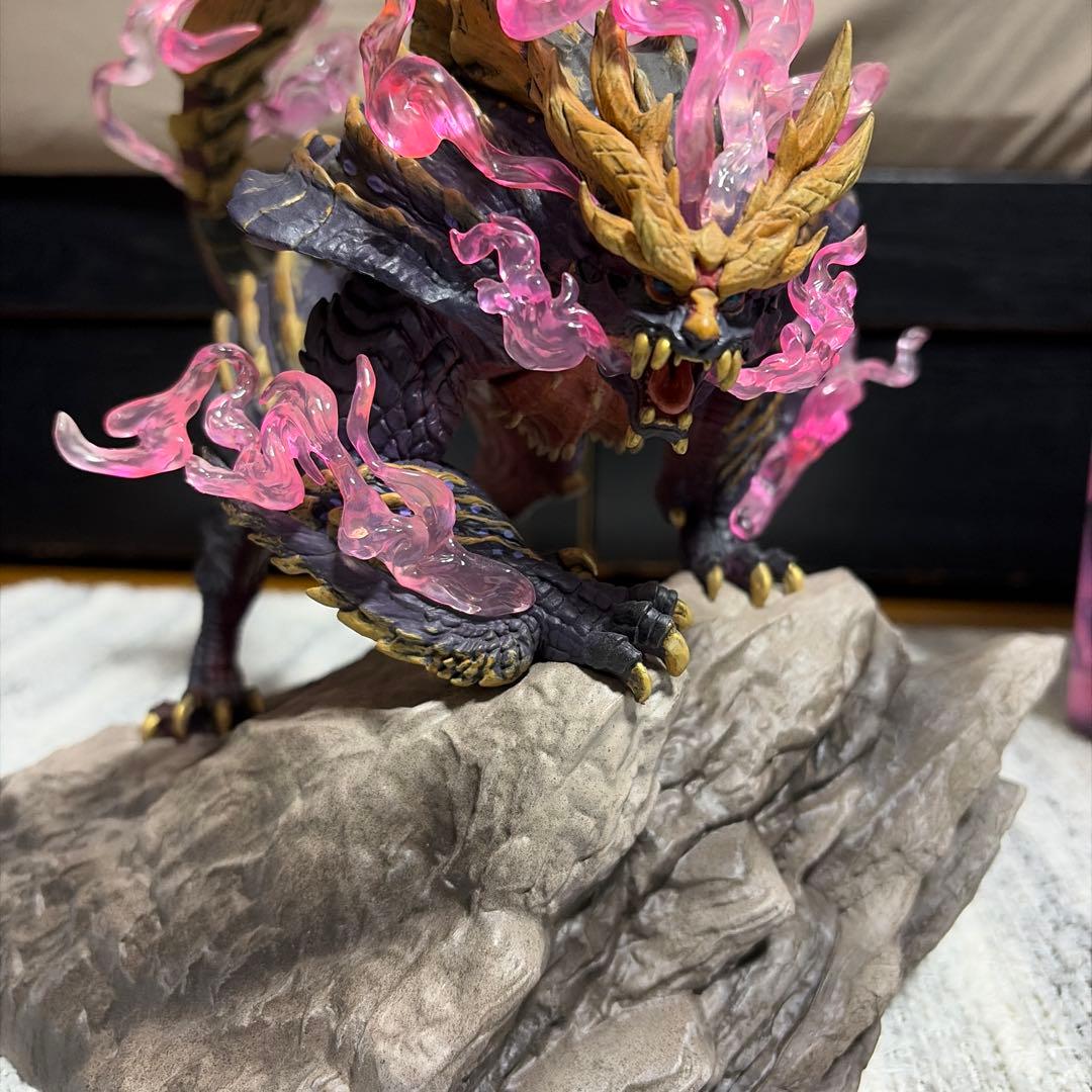 モンスターハンター　怨虎竜マガイマガド クリエイターズモデルフィギュア カプコン