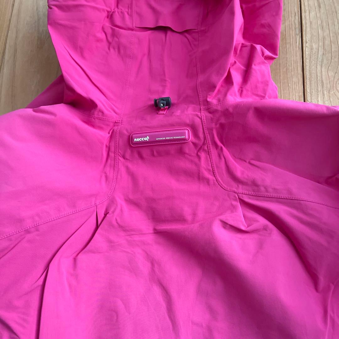 ピークパフォーマンス　 ヘリアルパインジャケット女性用Sサイズ