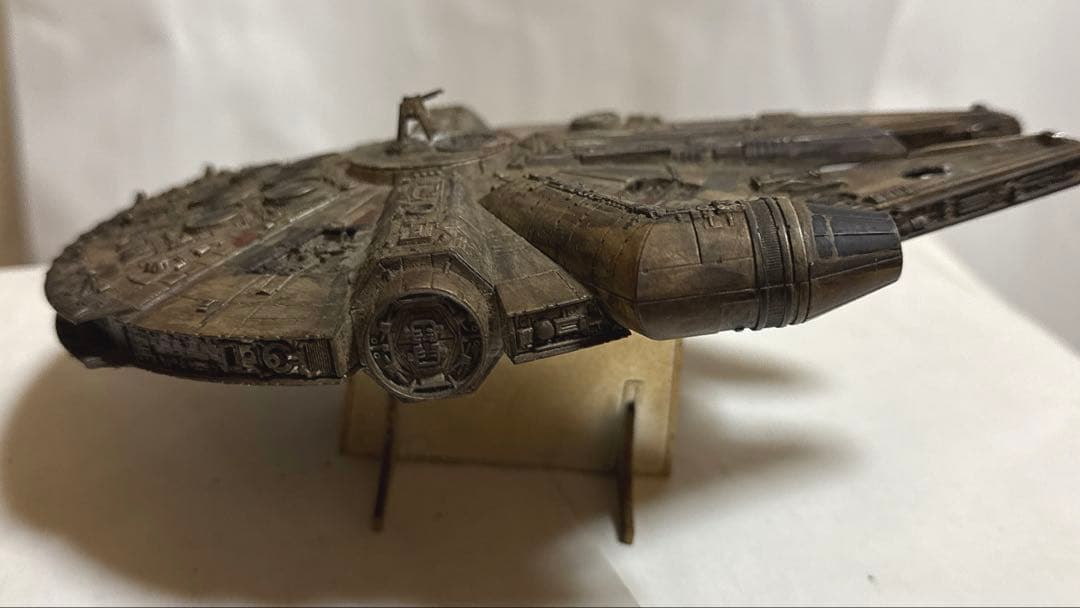 スターウォーズ ミレニアムファルコン バンダイプラモデル 塗装済み完成品