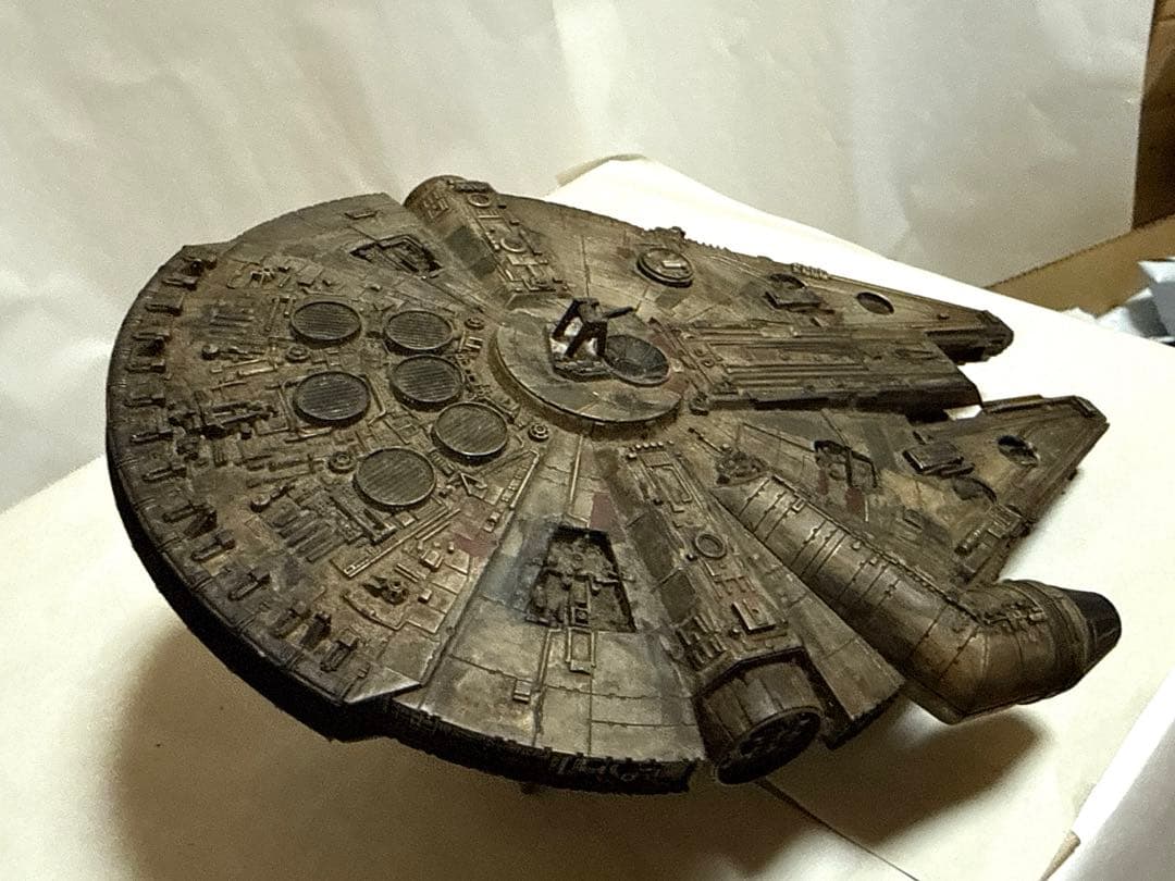 スターウォーズ ミレニアムファルコン バンダイプラモデル 塗装済み完成品