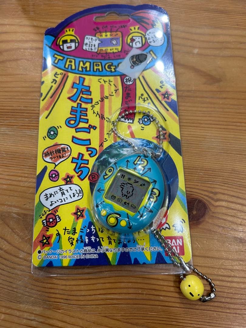 BANDAI 初代Tamagotchi 青 時計柄　当時物　レア