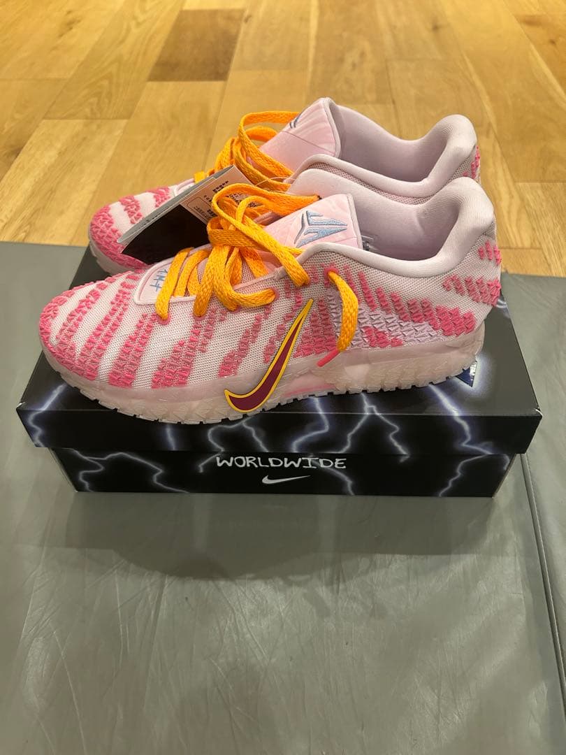 ja3 ナイキ　バレンタインデー　ピンク　28.5